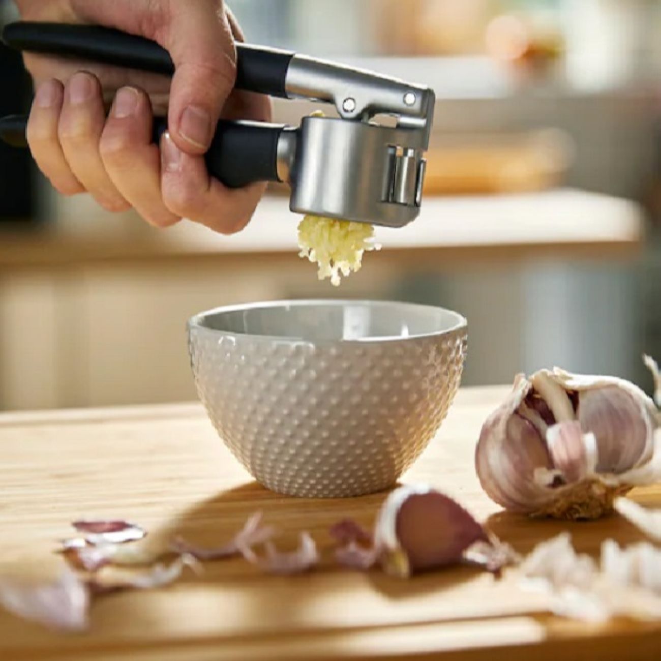 不锈钢手动大蒜压榨器 – 压碎器/绞碎器