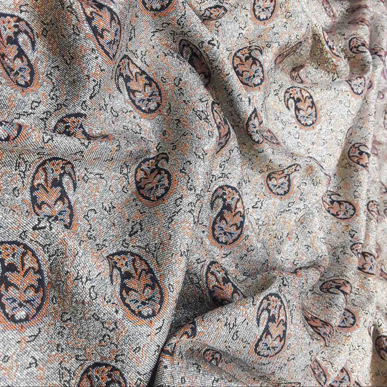 Main image of 波斯特尔梅织物，饰以经典佩斯利图案