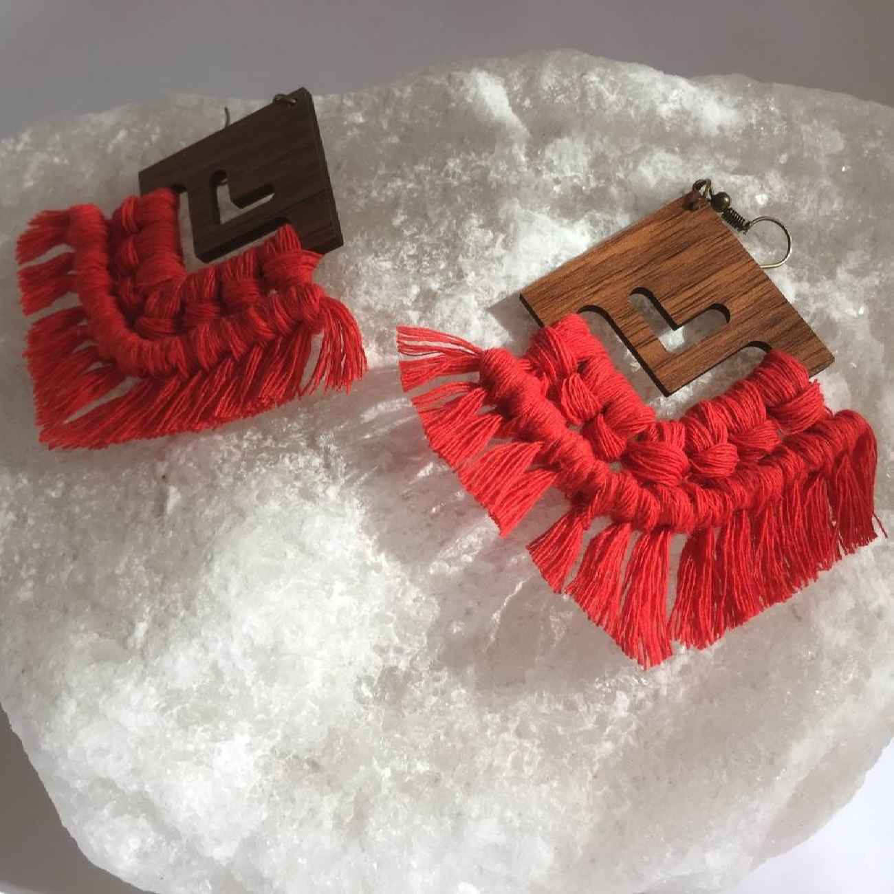 Main image of 波西米亚风橙色流苏垂坠耳环