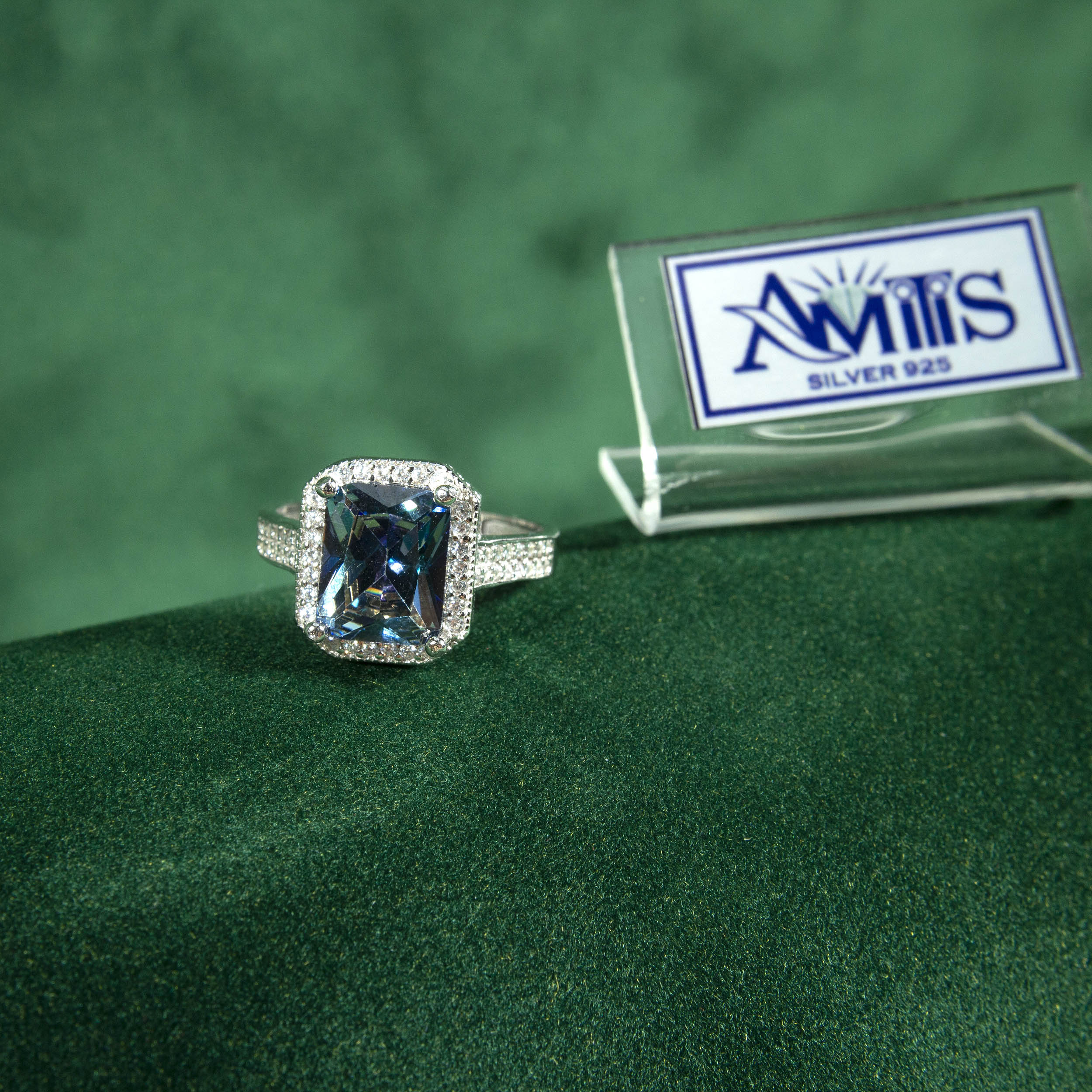 精致银质女性戒指，经典与时尚