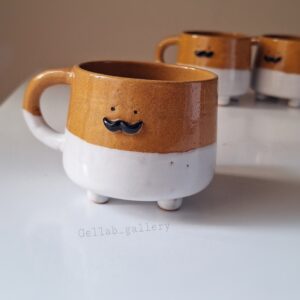 手工艺术陶瓷杯 – 雅致棕色设计