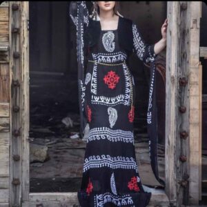 伊朗库尔德女装，黑色