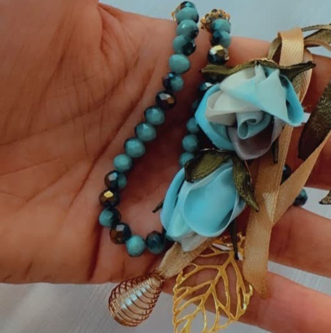 伊斯兰礼品套装 – 装饰性祈祷珠，带丝带花装饰