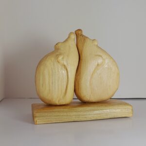 木质刺猬雕像装饰品 – 趣味家居摆件