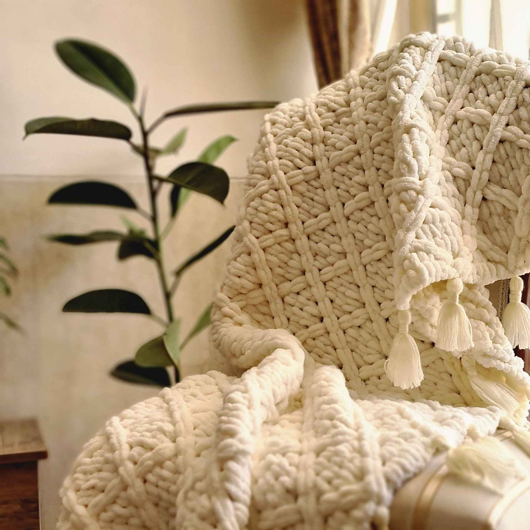 Main image of 奢华柔软针织沙发毯 – 完美拥抱与休闲