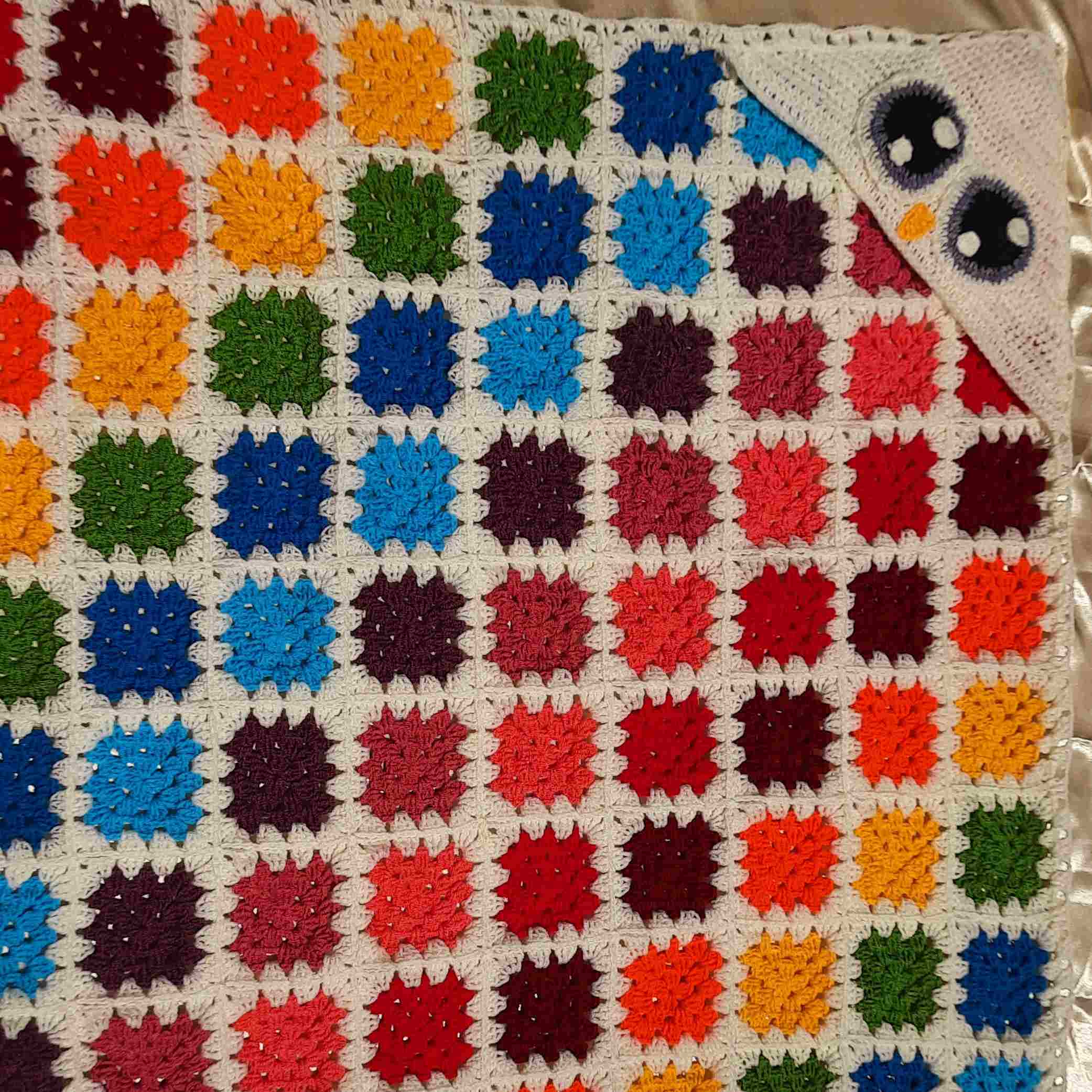 Main image of 手工钩编婴儿床罩 – 婴儿房装饰理想选择