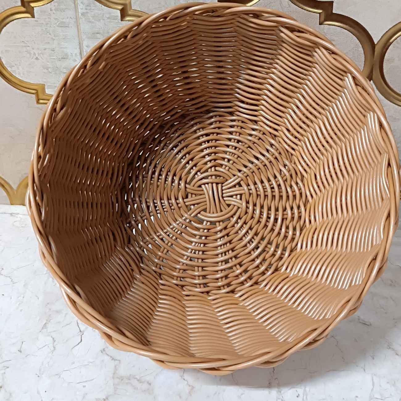 手工编织柳条篮 – 棕色质朴风格，适合放置水果