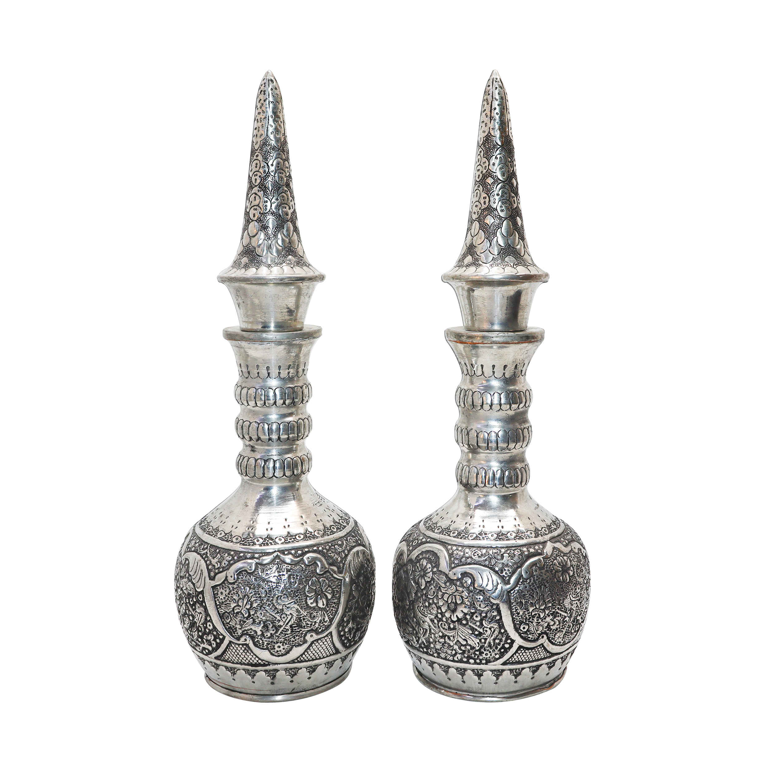 Main image of 波斯装饰铜瓶 – 手工制作，完美奢华家居风格