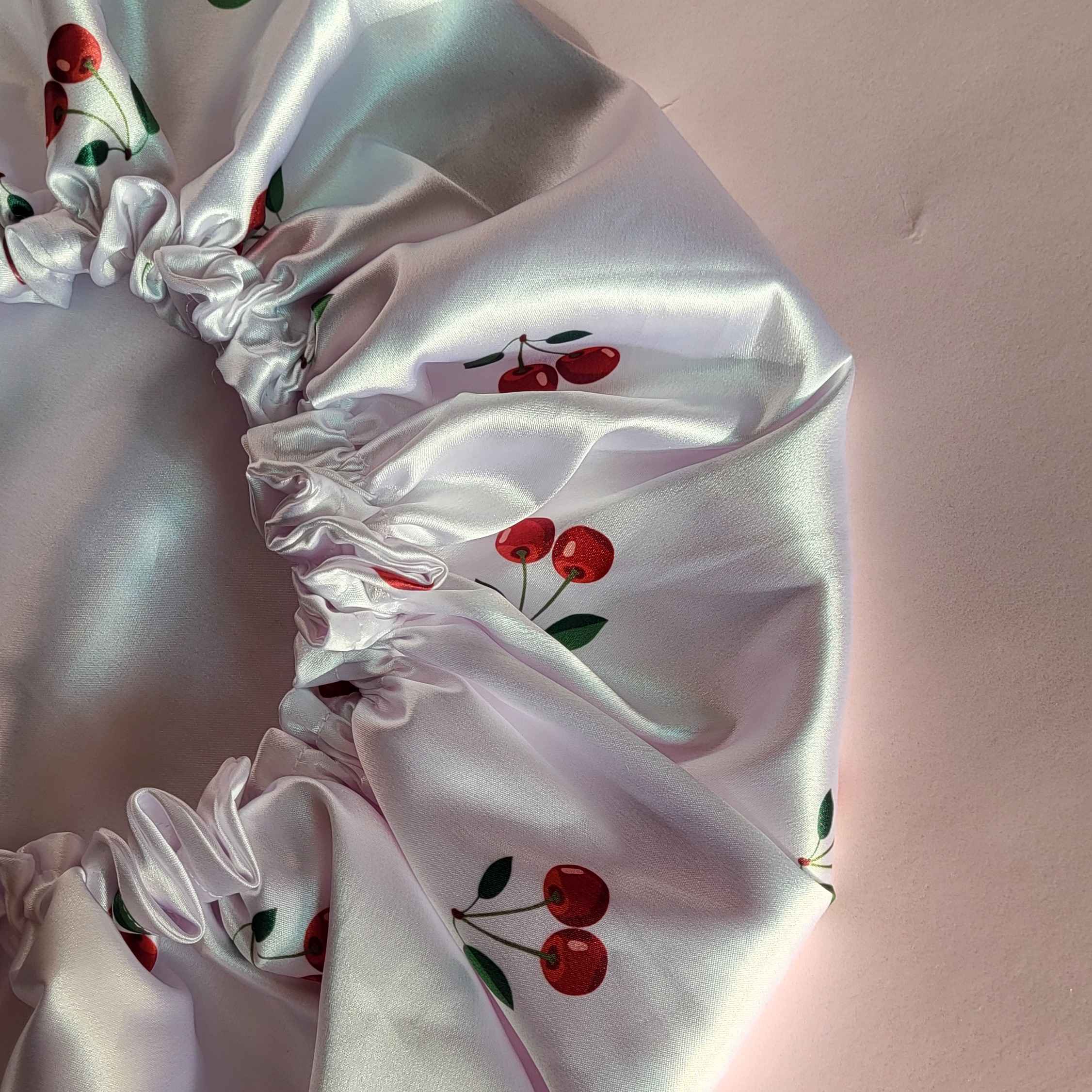 丝绸缎面夜睡帽 – 保护头发,确保舒适睡眠