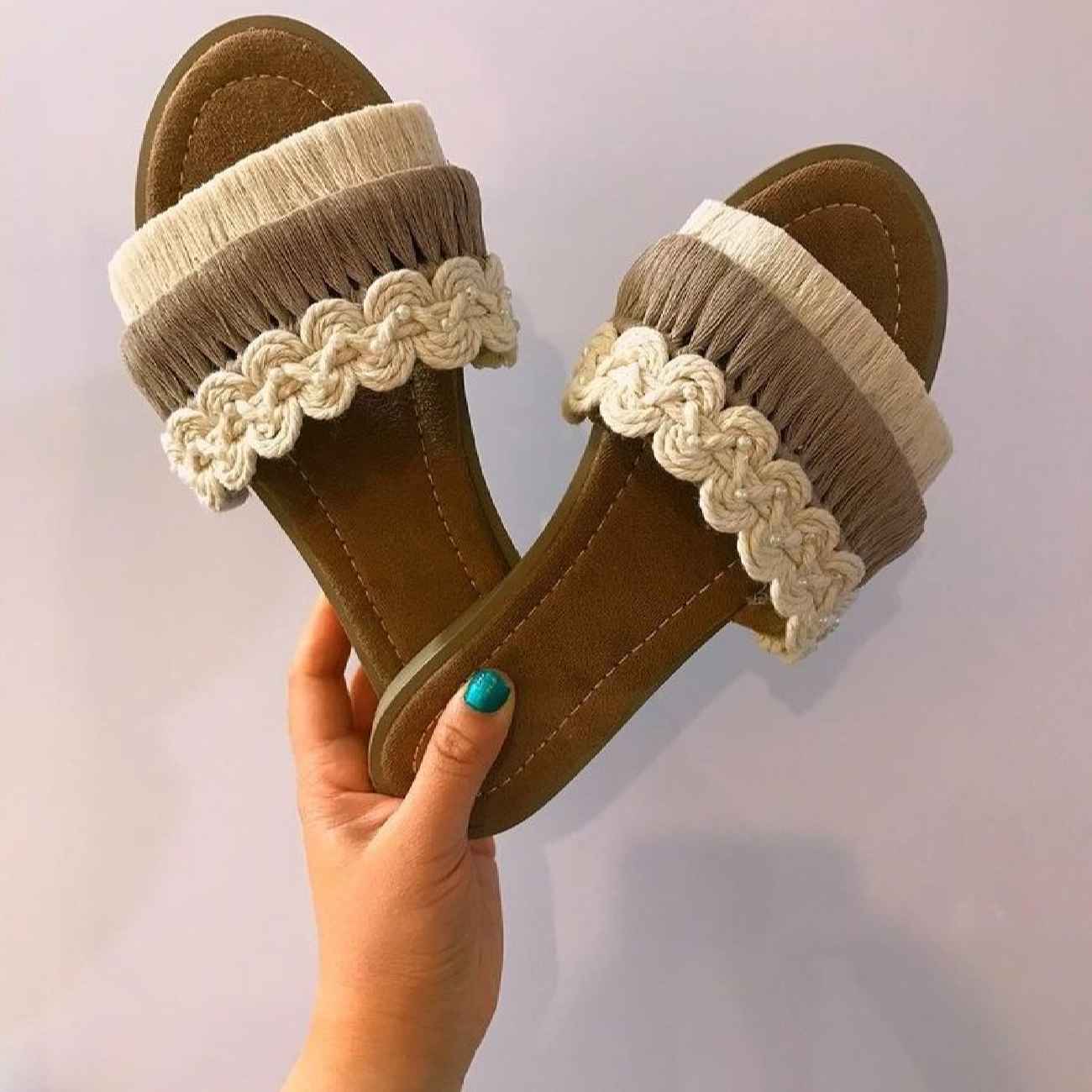 Main image of 时尚编织凉鞋 – 休闲搭配、度假与日常穿着完美选择