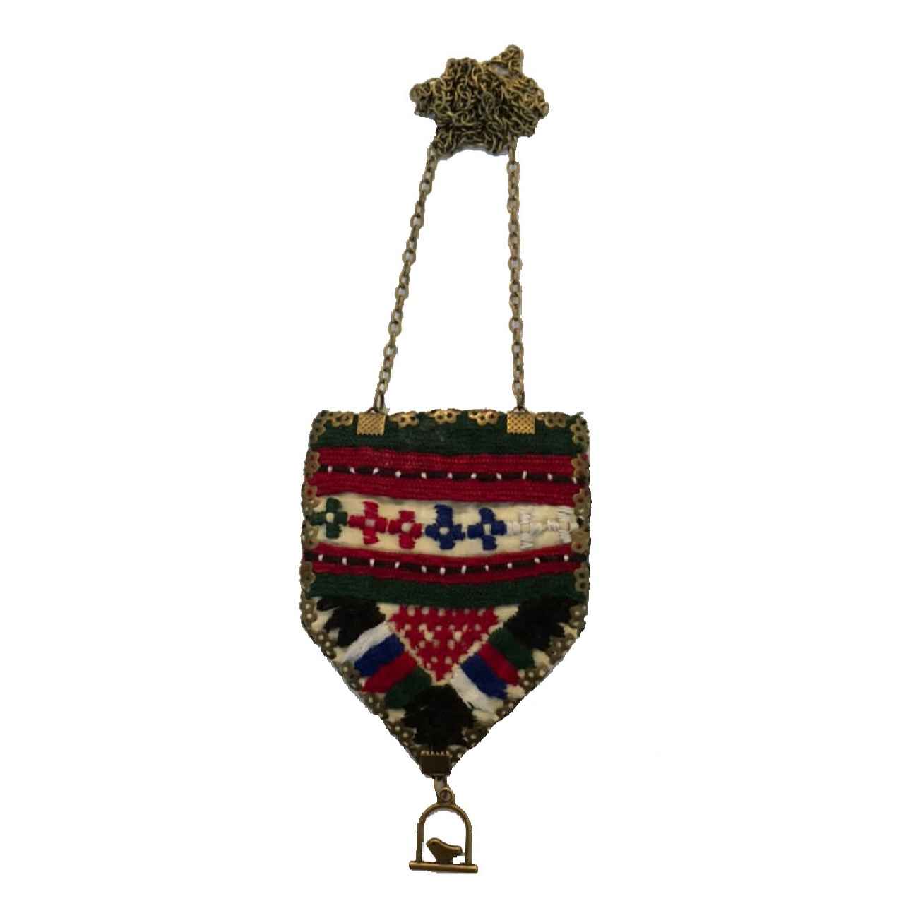 Main image of 伊朗刺绣项链 – 永恒的手工杰作