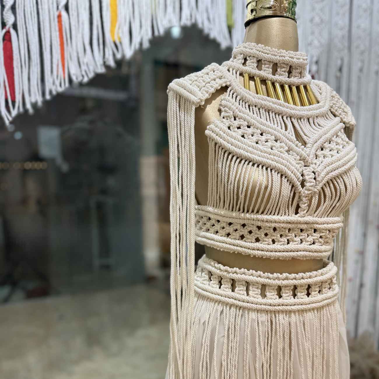 手工流苏编织裙 – 上衣与裙子组合,海边散步完美穿搭