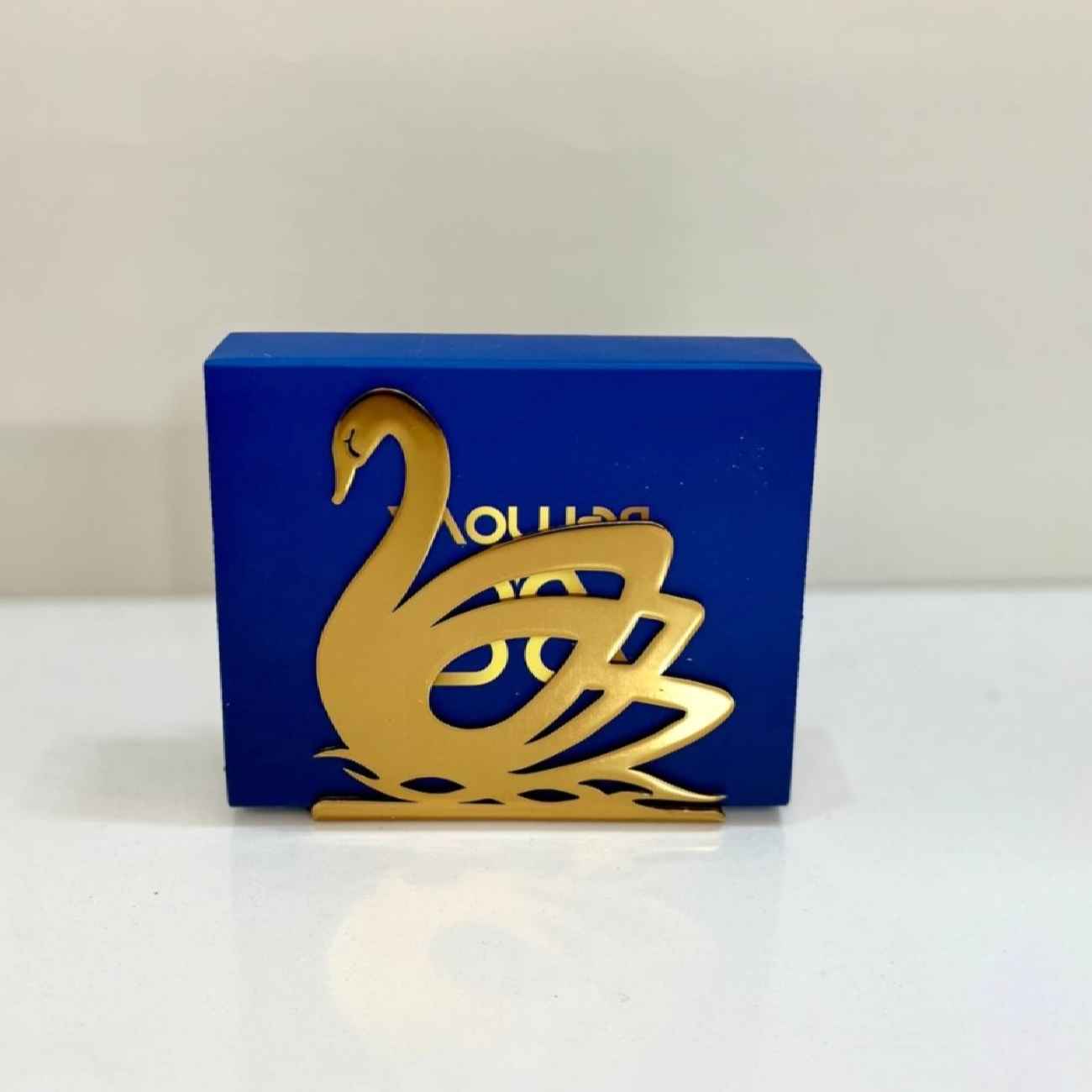 金属纸巾架——天鹅设计,点缀任何空间的时尚之选