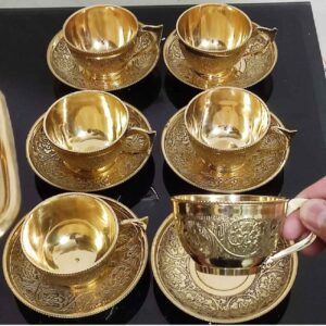 波斯黄铜茶杯茶托套装 – 金色花卉设计（6件）