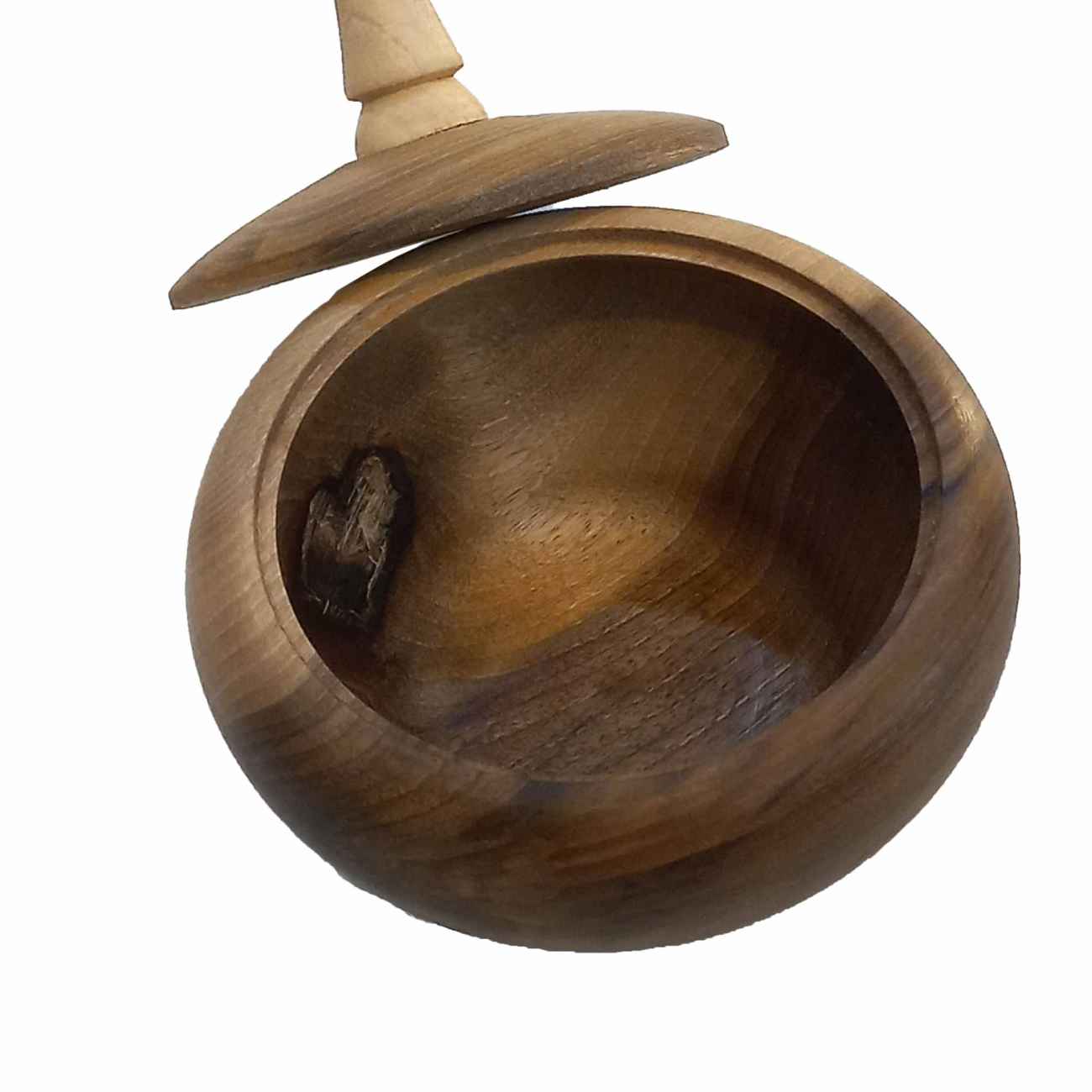 每个厨房必备的木质糖果碗 – 可持续且时尚