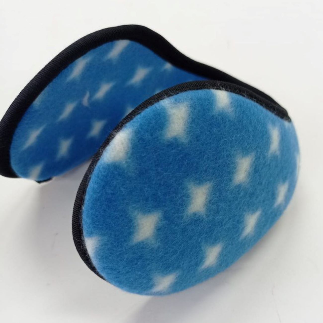 Main image of 冬季耳罩 – 轻便、便携，旅行理想选择