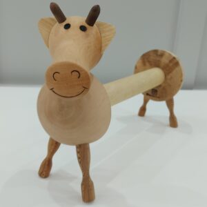 木质奶牛纸巾架——装饰与实用兼备