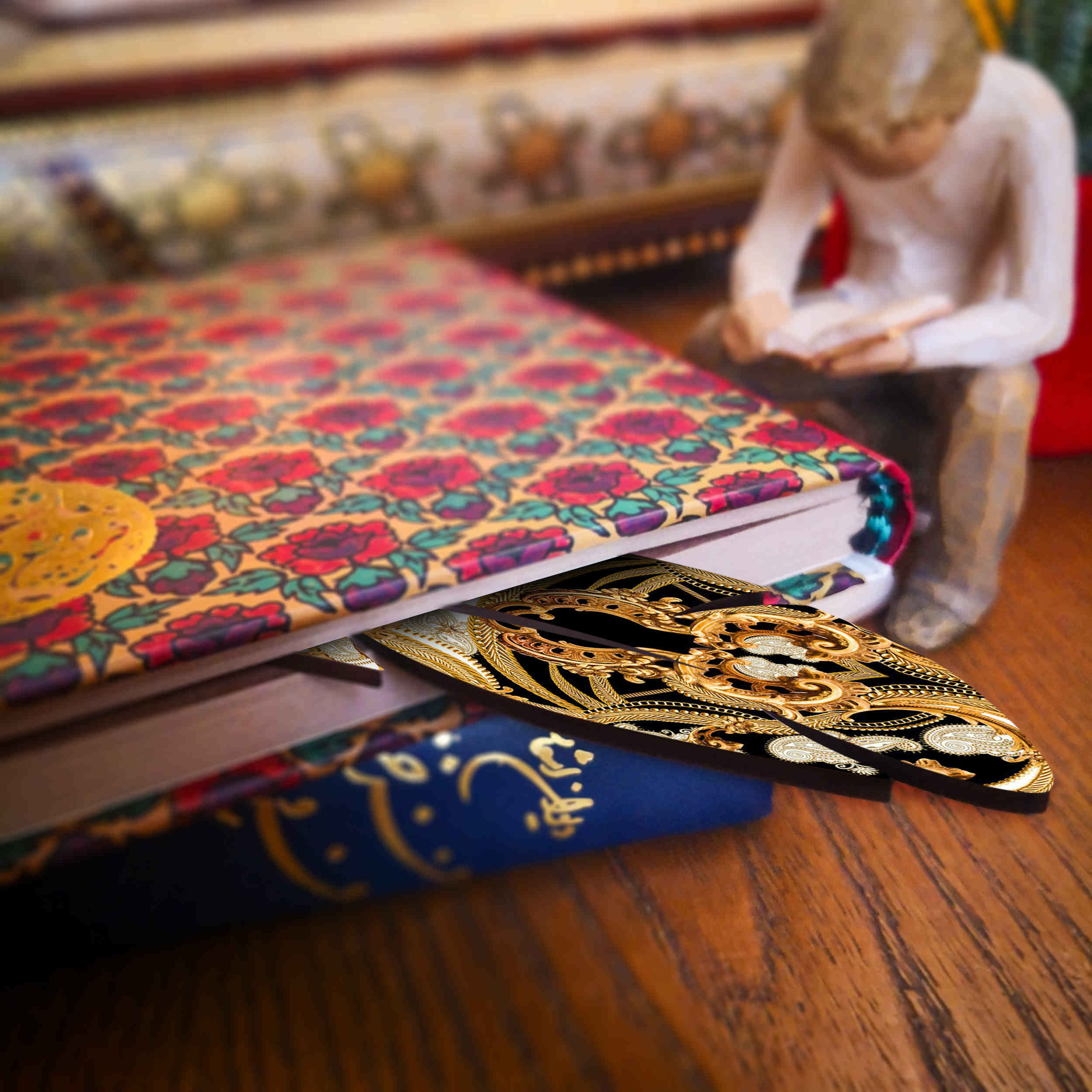 波斯风格木质艺术书签 – 花卉图案 (2个装)