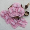 Thumbnail 3: 婴儿头巾 – 可爱时尚粉色蝴蝶结款，温暖舒适