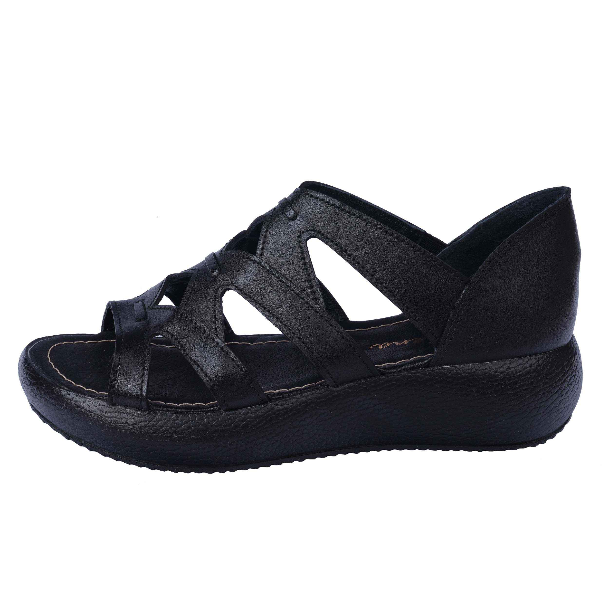 Main image of 登山凉鞋 – 马什哈德天然皮革，适合步行与冒险