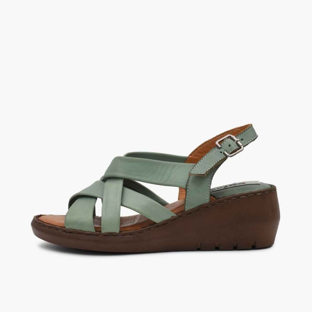 Main image of 登山凉鞋 – 天然皮革，时尚适合全天户外冒险，绿色