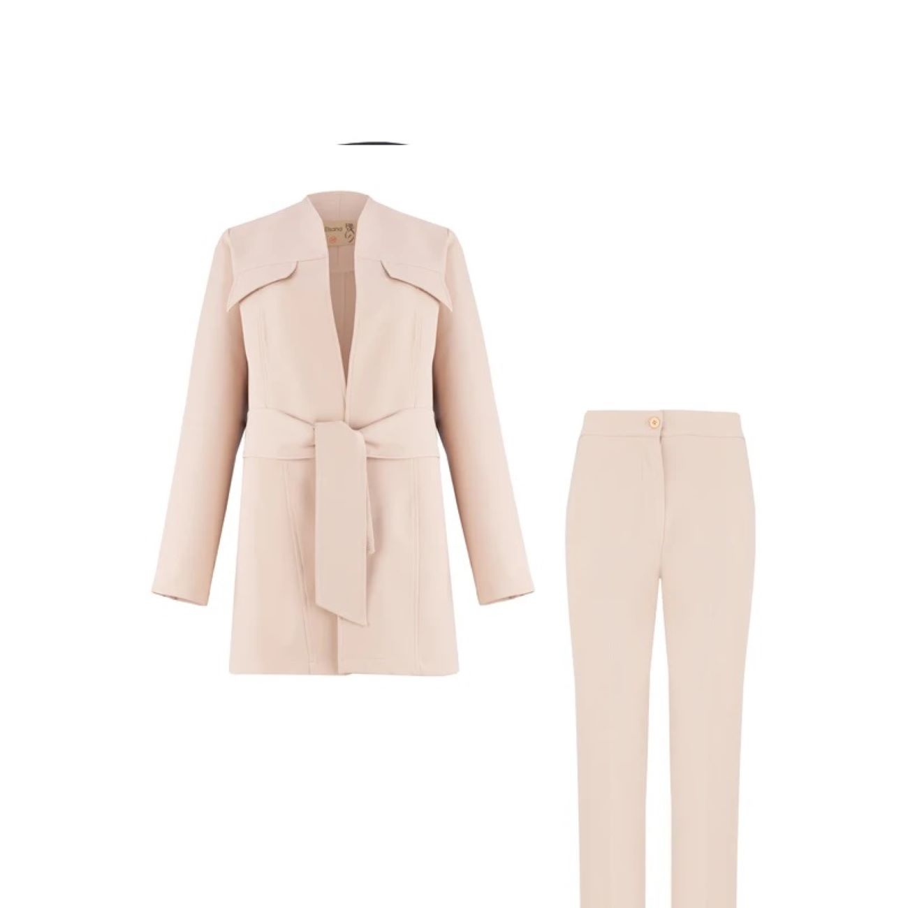 Main image of 优雅女士西装套装 – 适合正式场合