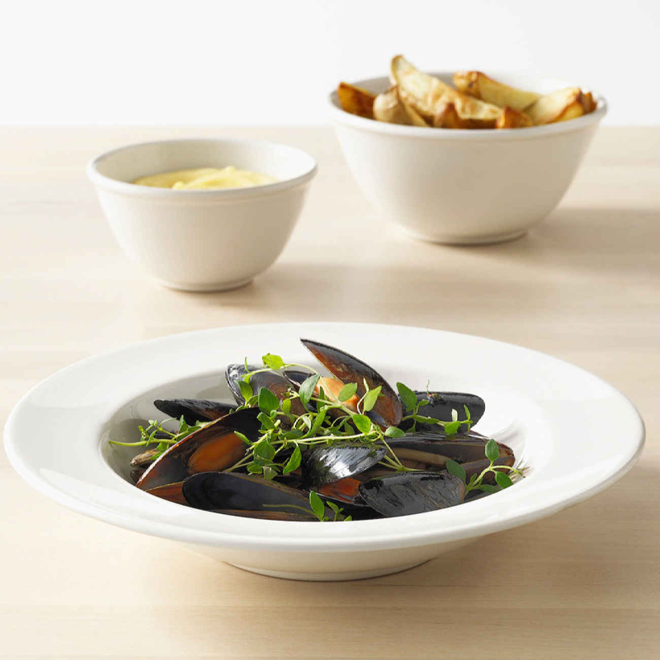 白色陶瓷餐盘 – 可微波炉加热与洗碗机清洗，意面专用