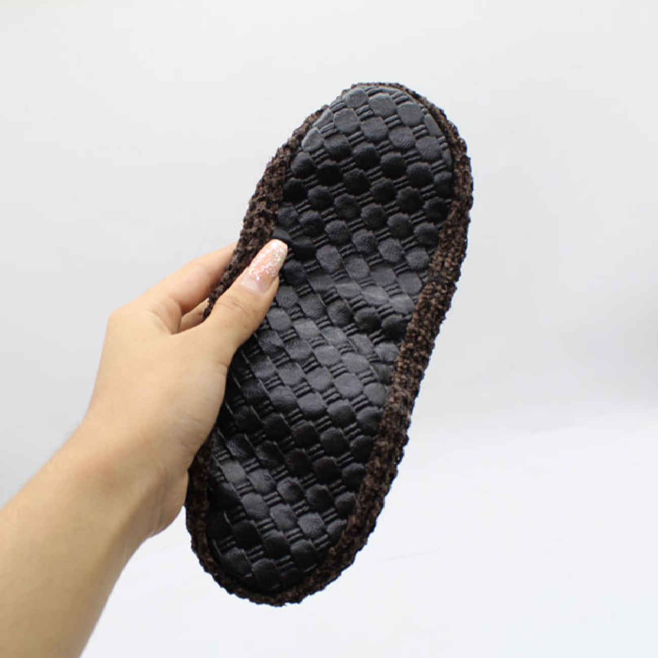 女士钩织拖鞋Nikta – 带豹纹设计,棕色