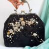 Thumbnail 4: 黑色花卉图案手工串珠手拿包 – 永恒设计