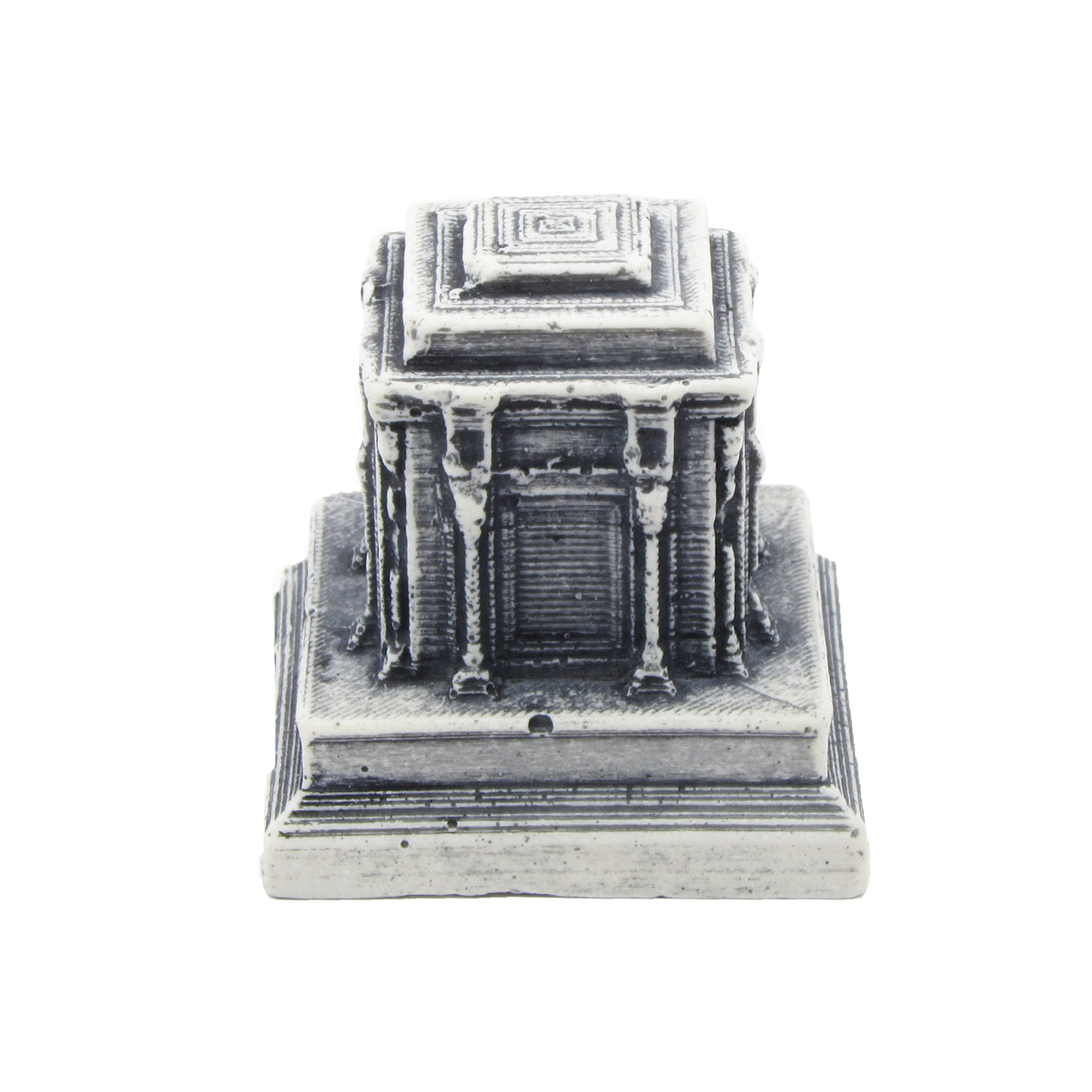 费尔多西陵墓雕像 – 波斯文化与历史的象征