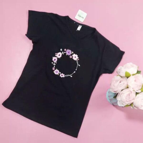 女士短袖衬衫 – 精美手工刺绣，时尚优雅