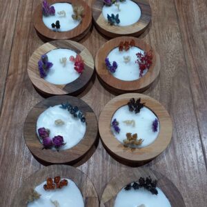 香氛植物蜡烛 – 木质罐，香料设计