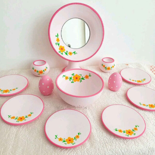 「传统之花」 —— 柔粉花卉图案七辛桌（12 件套）