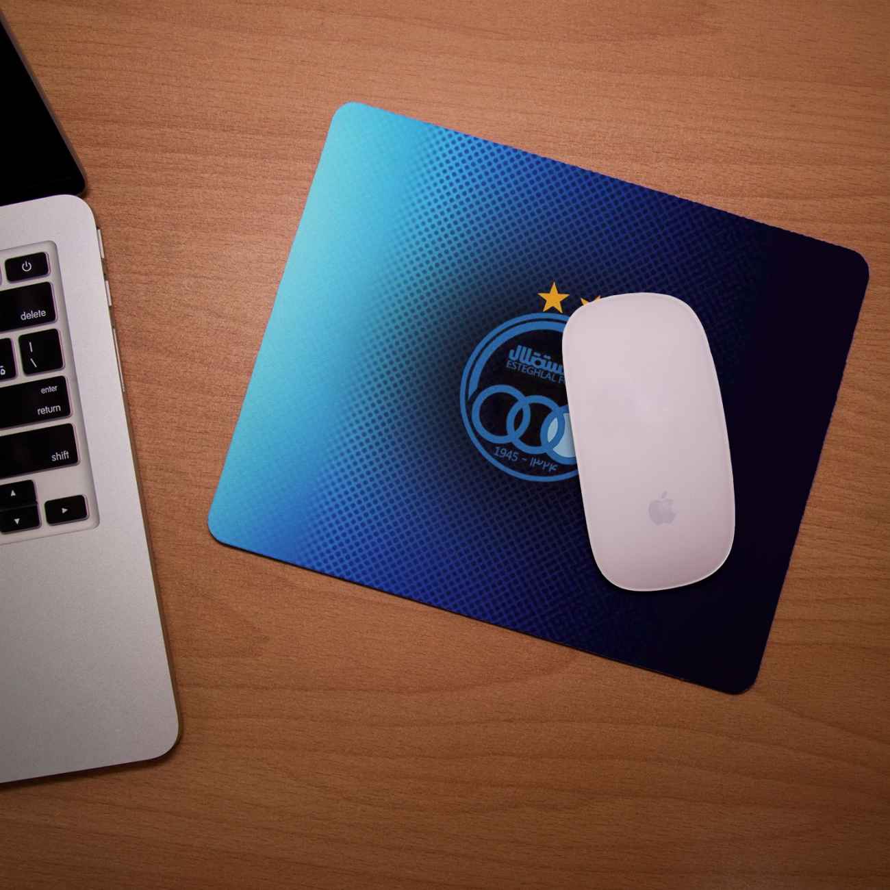 桌面鼠标垫 – 独立足球队设计