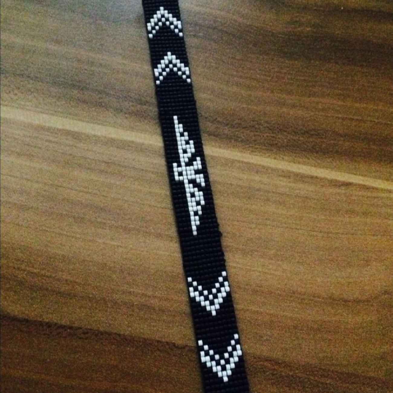 优雅鹰图案串珠手链 – 男士款