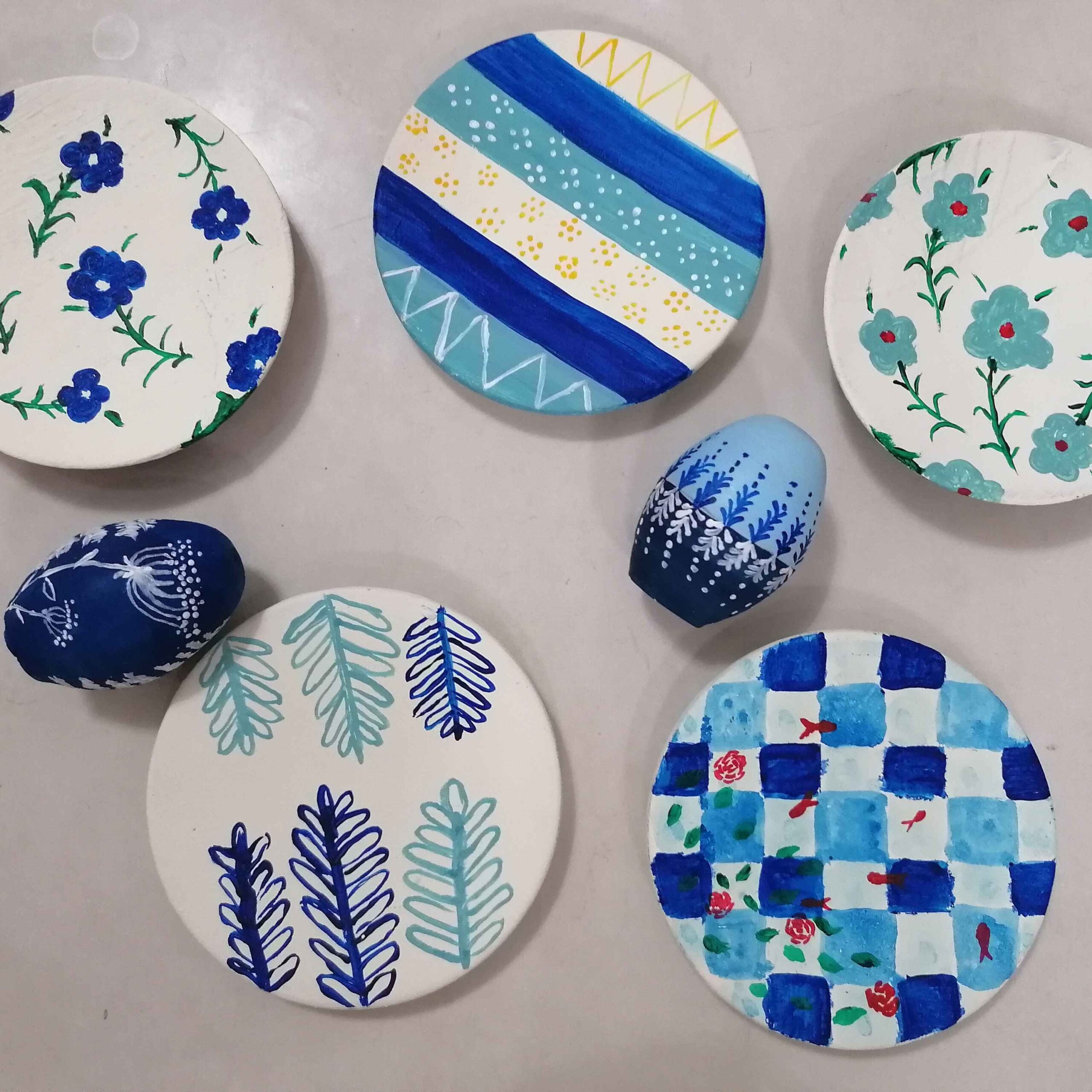 Main image of 优雅波斯七辛桌套装 —— 精美花卉手绘图案，完美诺鲁兹装饰（7 件套）