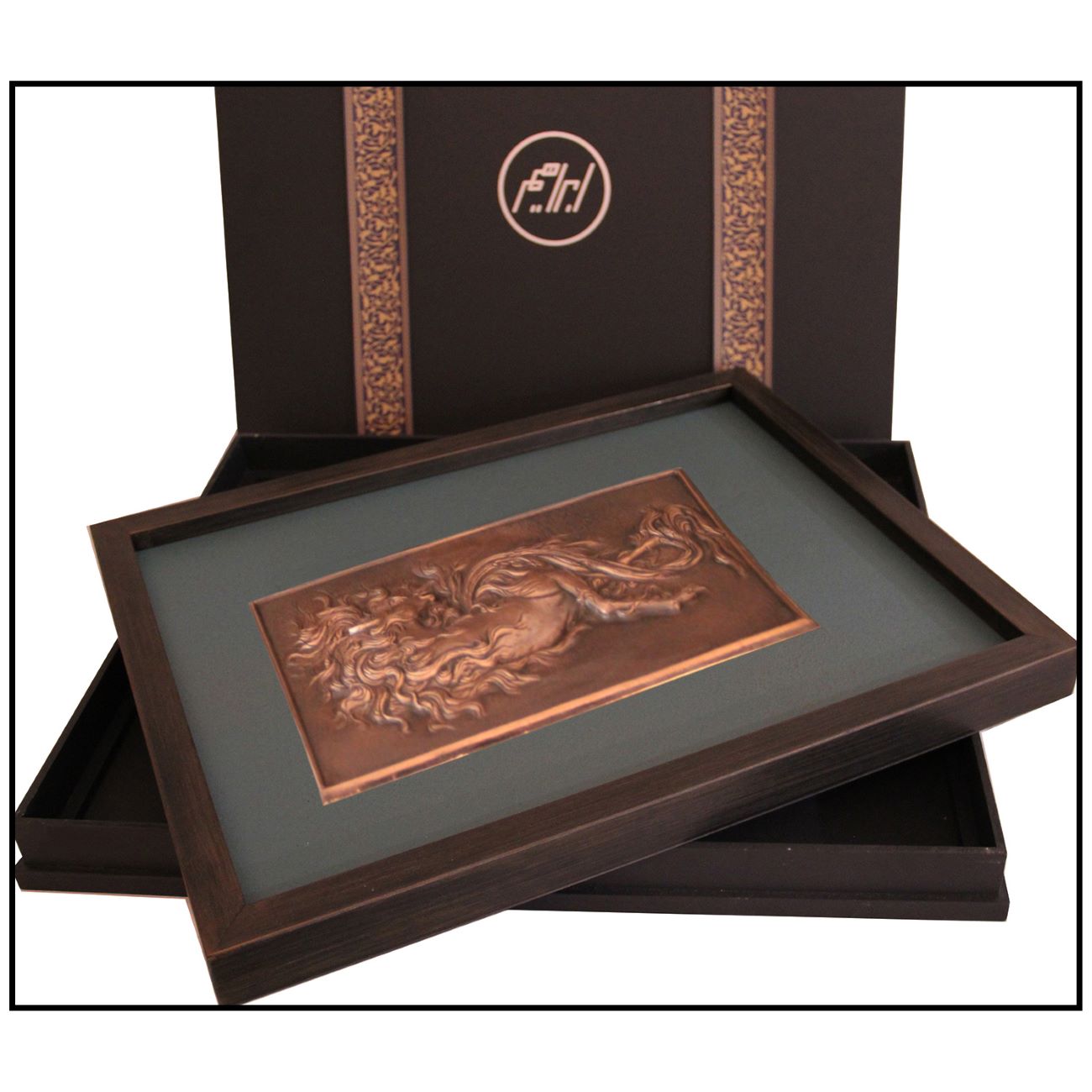 雕刻黄铜镶框艺术品——马的图案