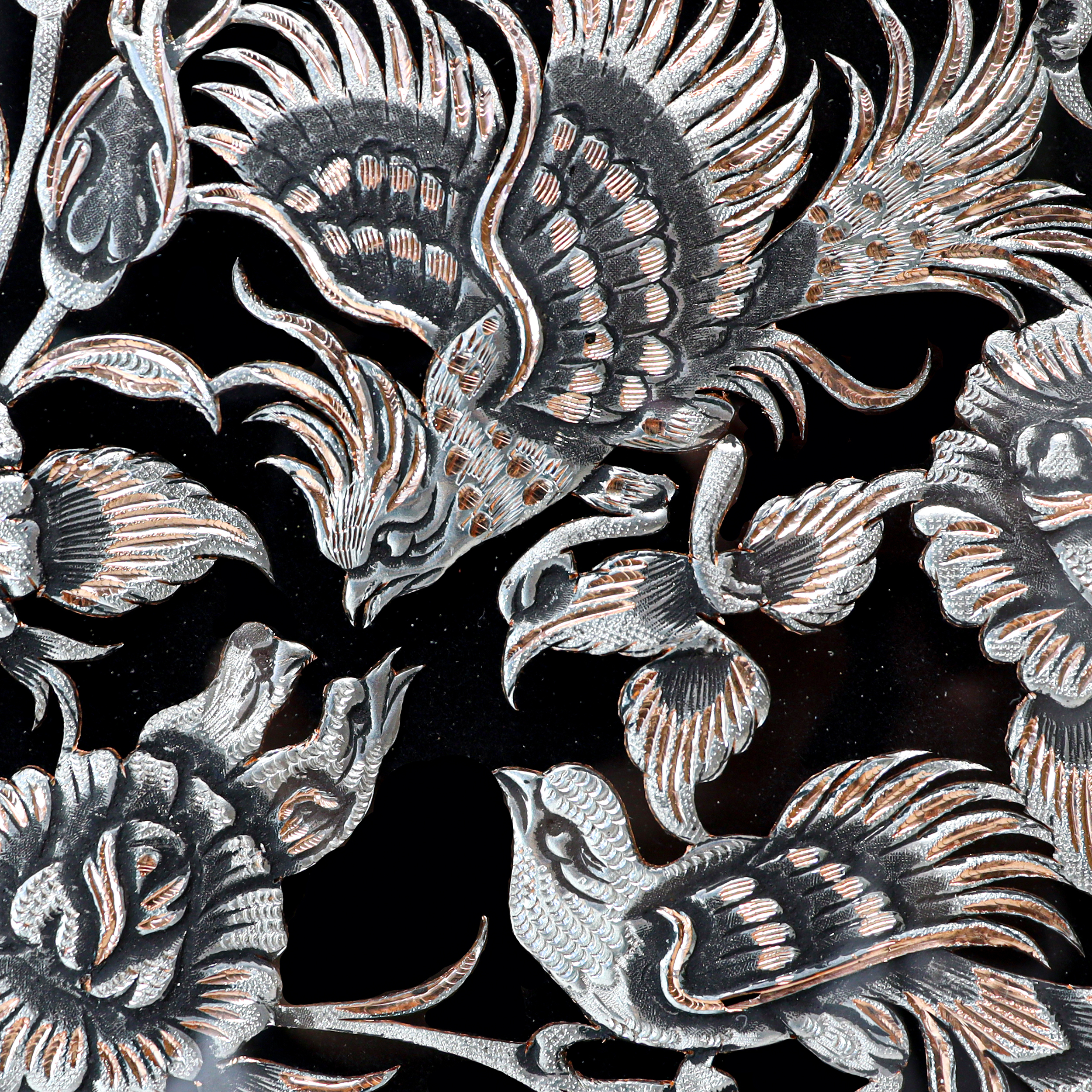 雕刻黄铜板——鸟与花卉图案配嵌木镶嵌框