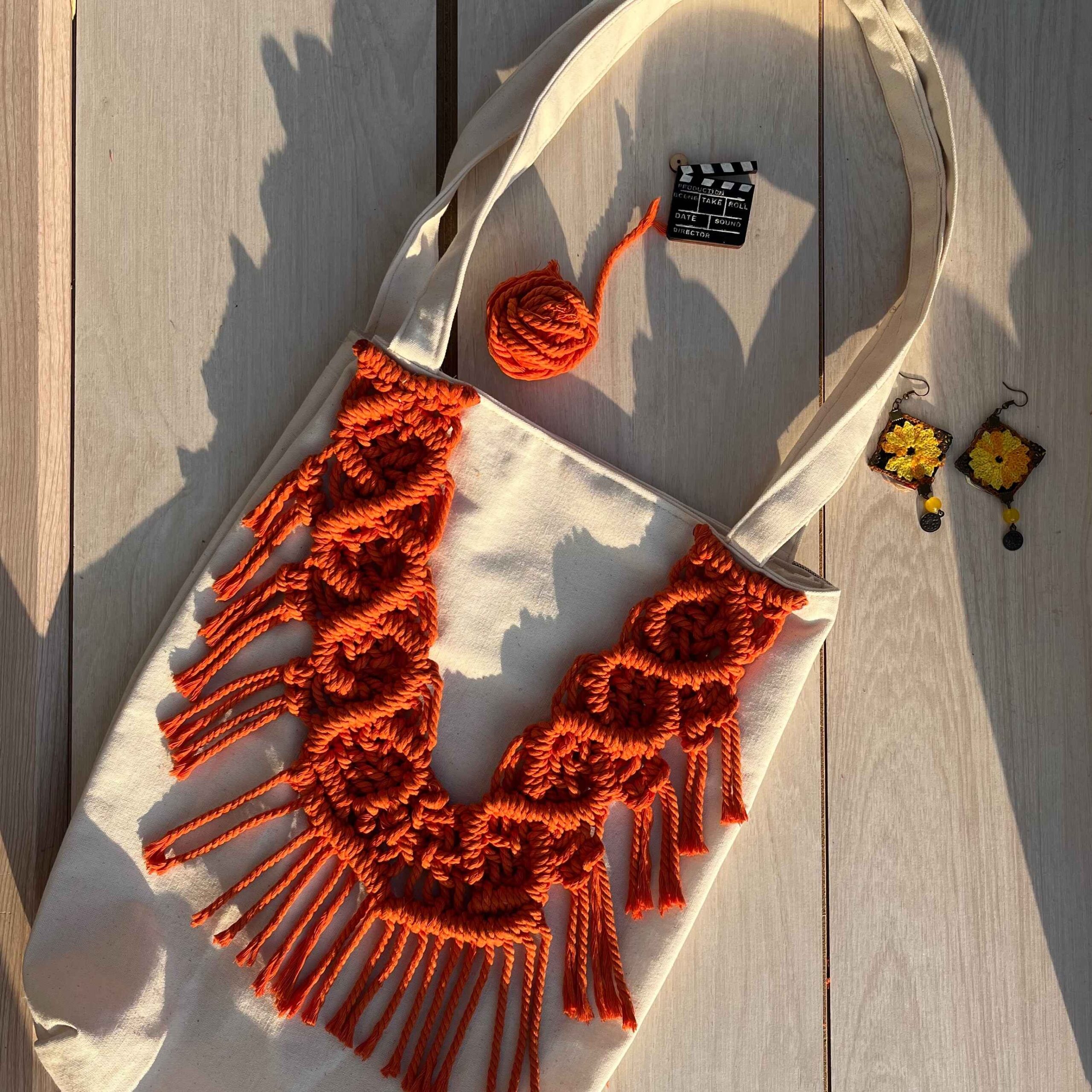 Main image of 手工编织（Macrame）托特包 – 可重复使用的米色帆布