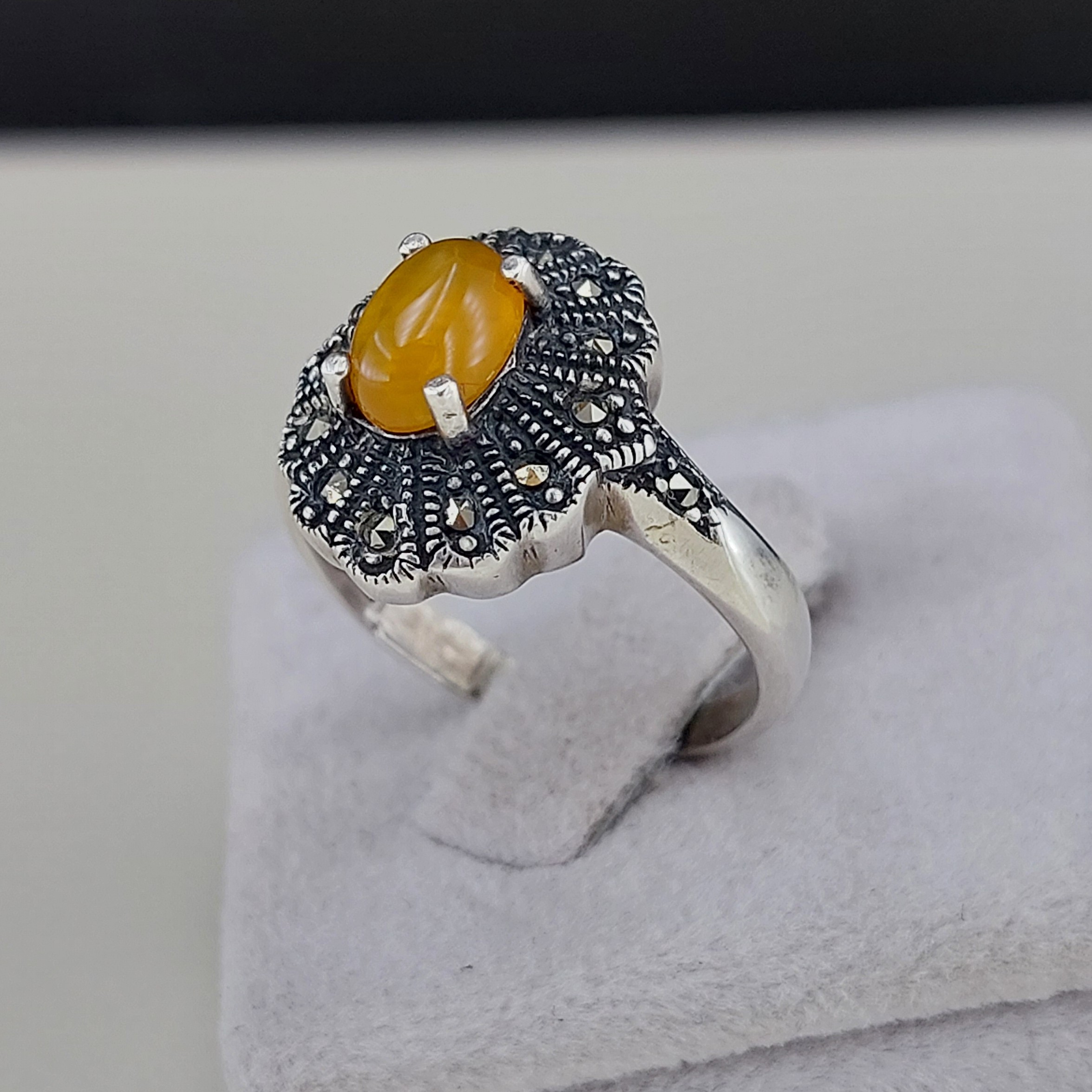 Main image of 波斯神秘 – 配有Sharaf al-Shams雕刻的银戒指