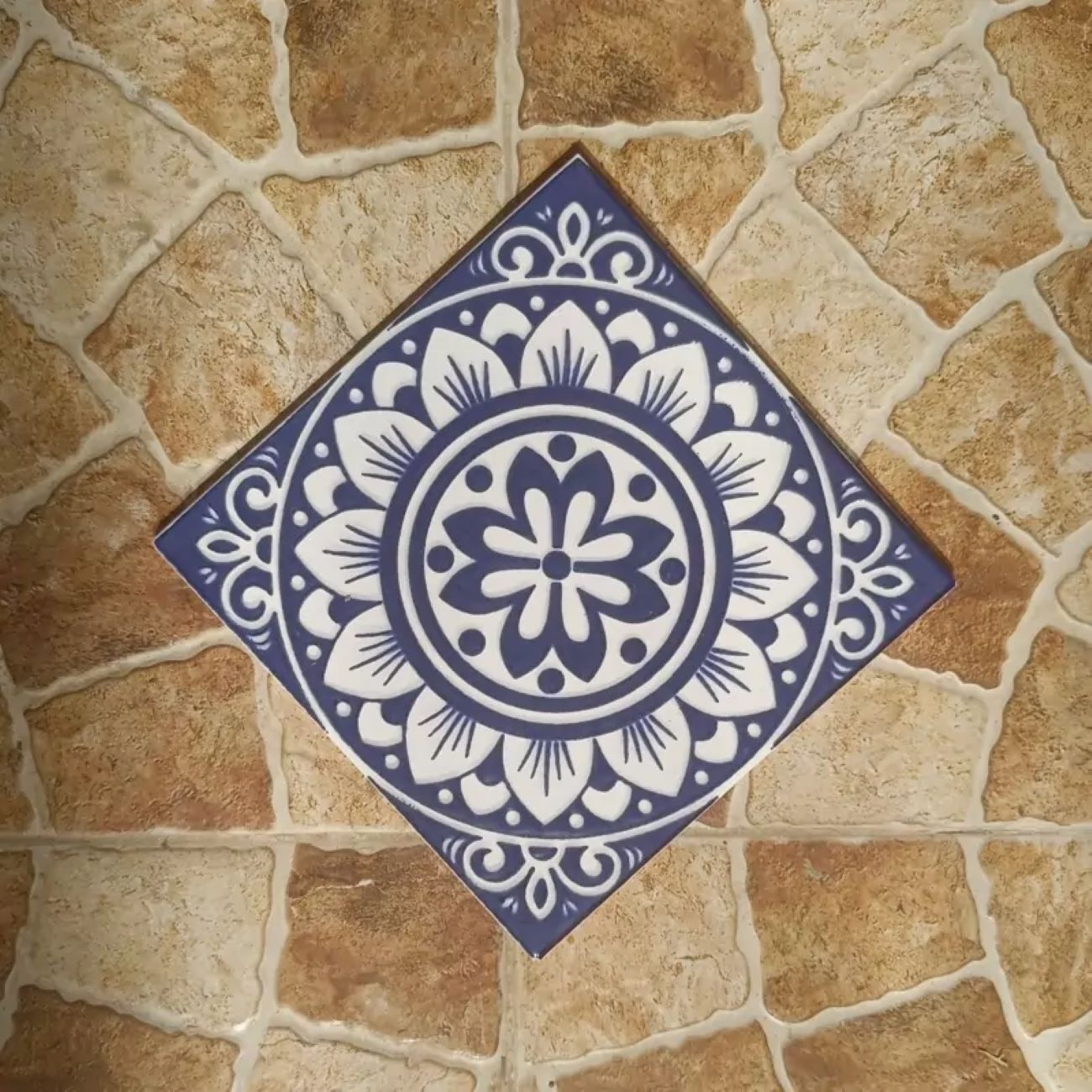 波斯瓷砖 – 多种表面轻松安装 25 片