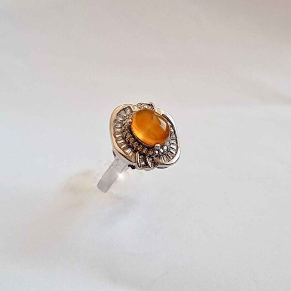 Sharaf al-Shams波斯银戒指 – 优雅的象征