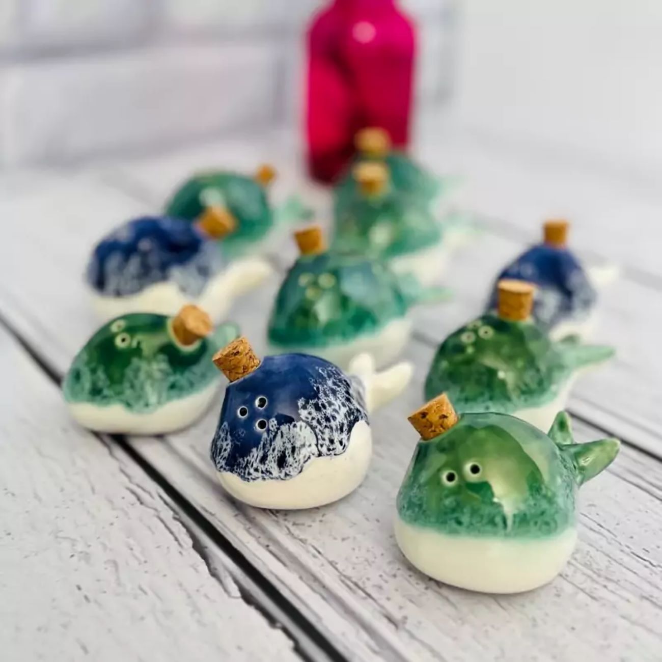 Main image of 手工陶瓷盐与胡椒罐 – 鲸鱼设计