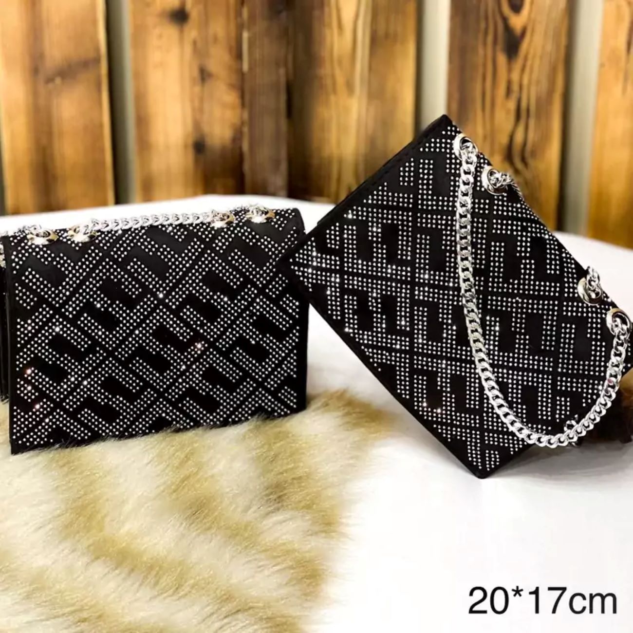 时尚链条包 – 宝石装饰,优雅设计