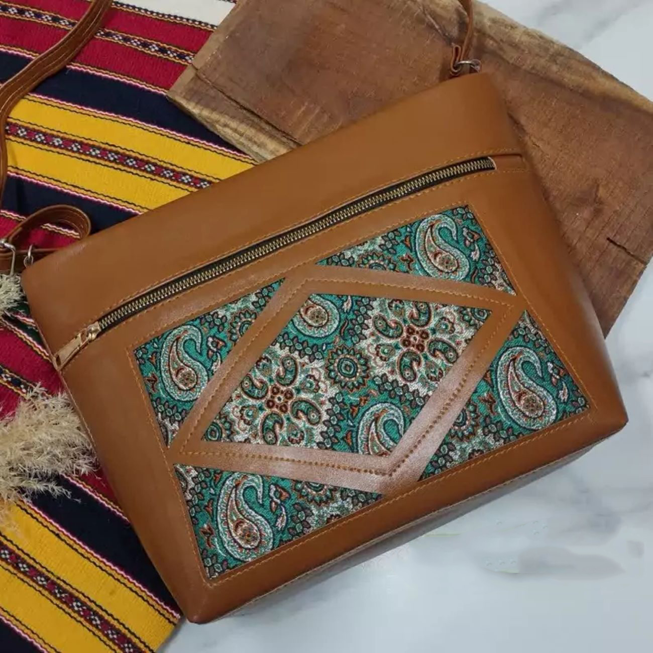 Main image of 女士Termeh皮革包 – 采用人造皮革制成