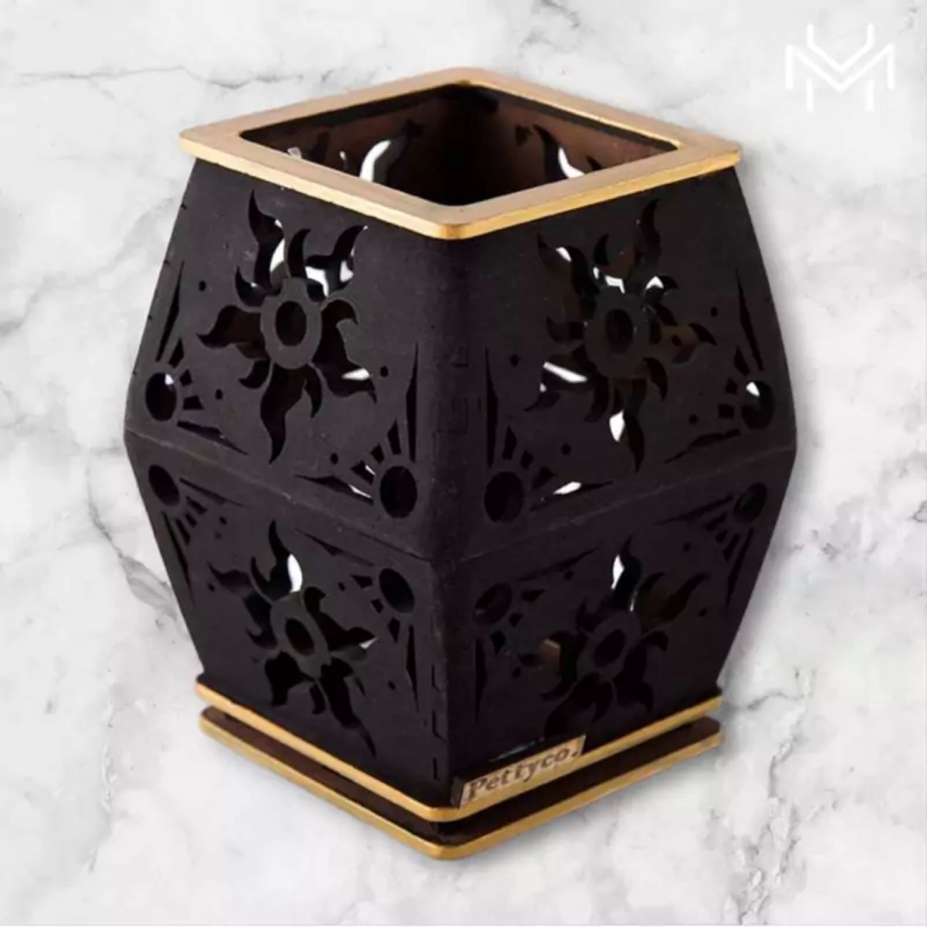 手工木质烛台 – 独特且多用途装饰