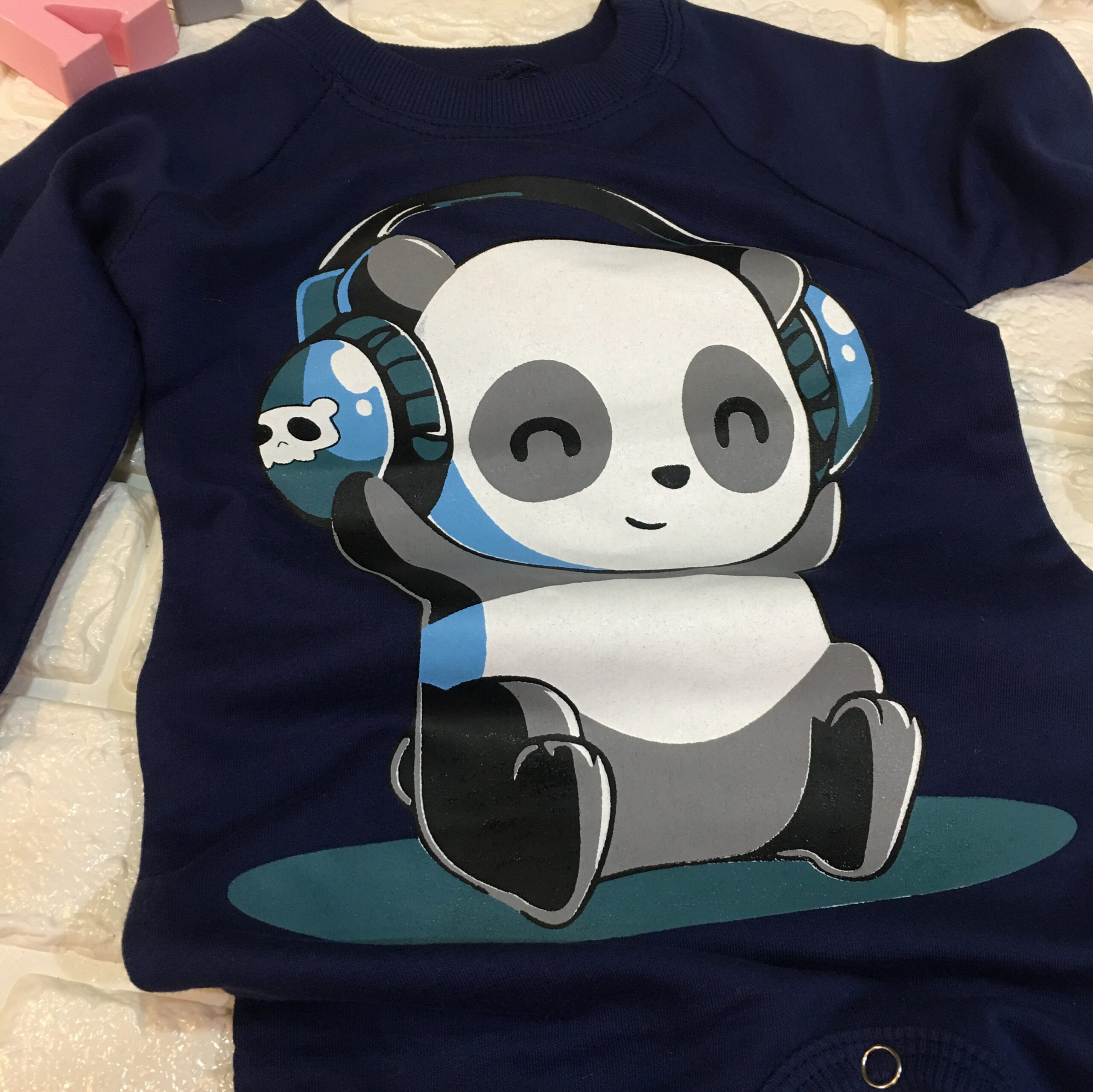 婴儿长袖连体衣 – 音乐熊猫款