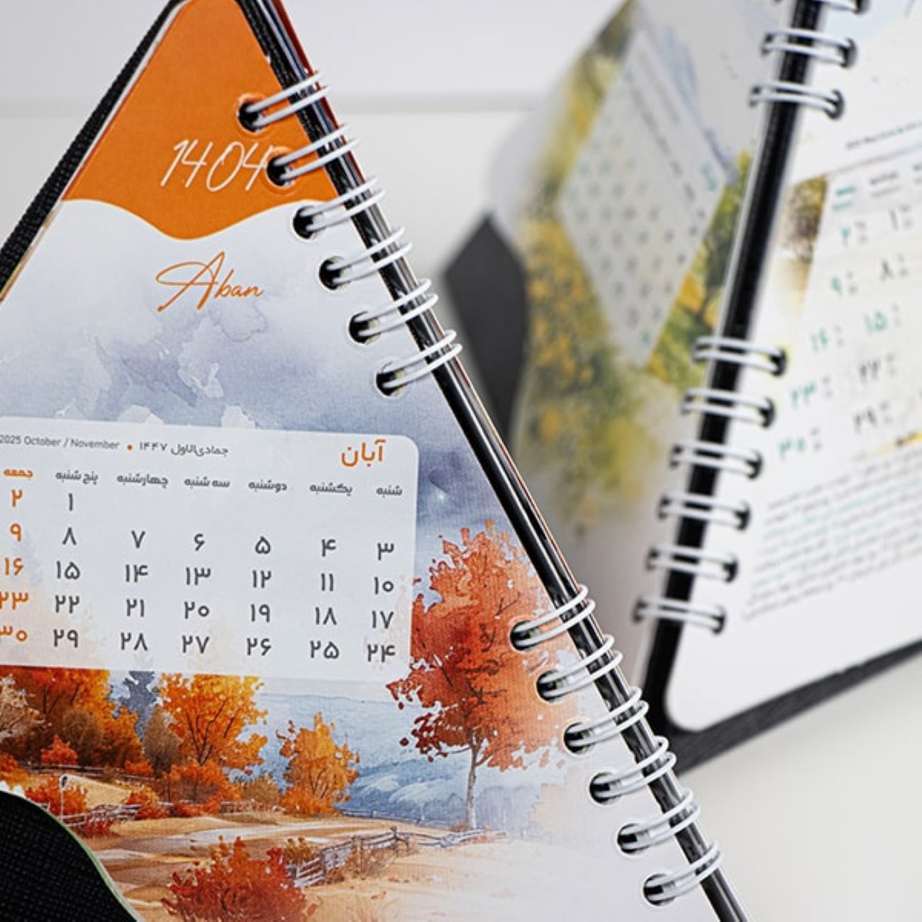 1404年桌面日历 – 金字塔造型