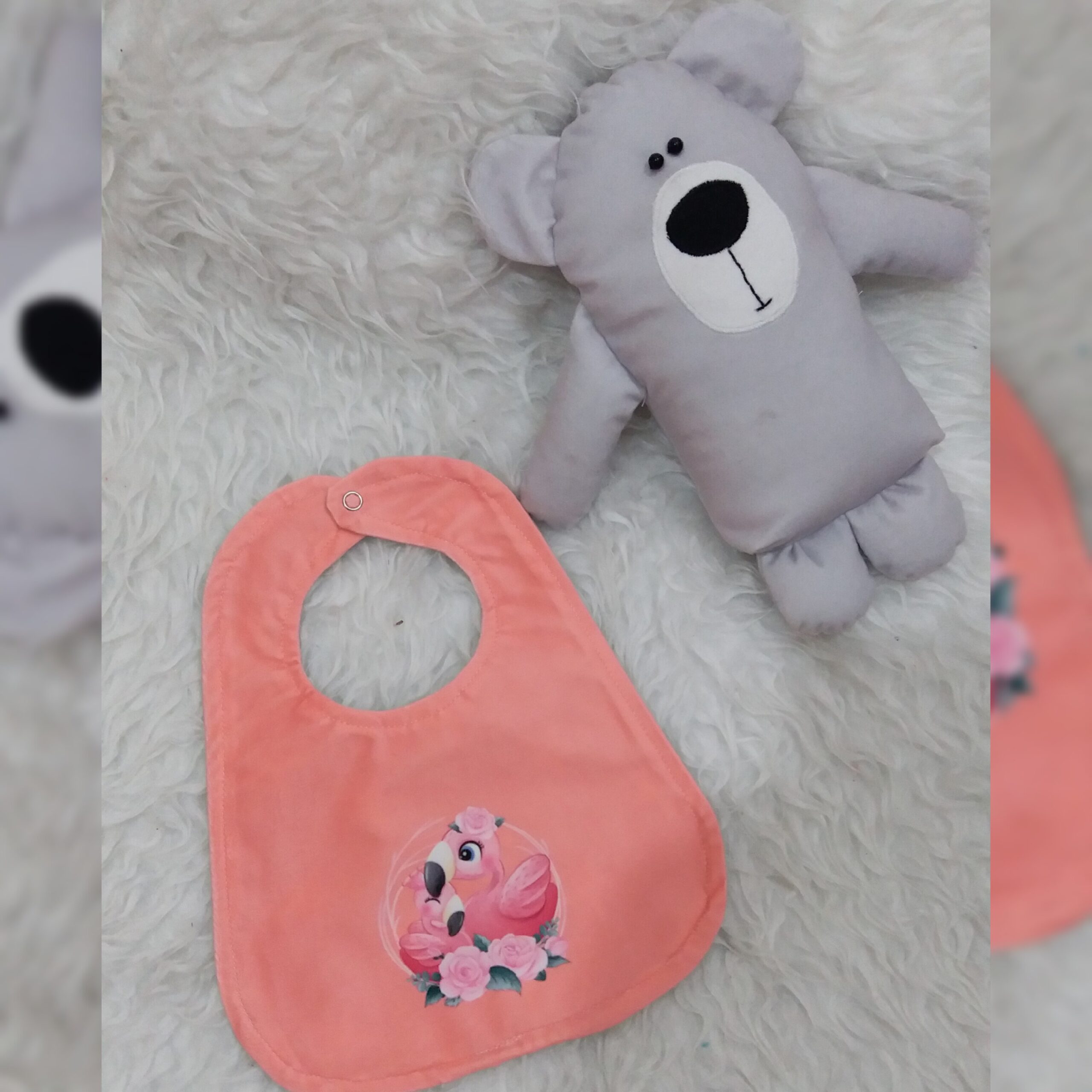 Main image of 婴儿围嘴 – 火烈鸟与花卉印花，按扣款