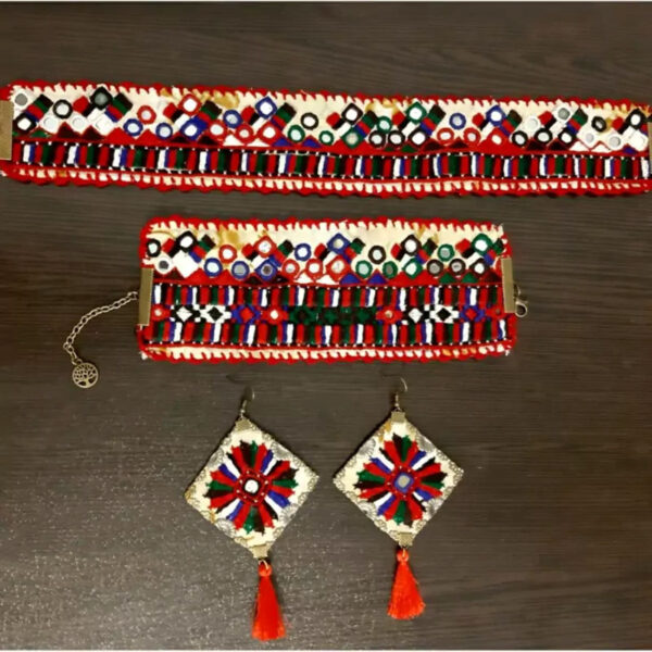 手工刺绣与镜面工艺珠宝套装